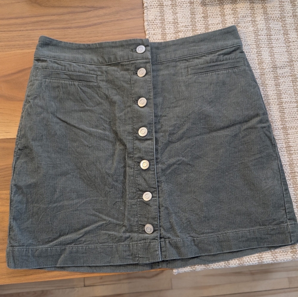 Aritzia WILFRED Free skirt